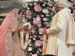 Kanika Kapoor Wedding Photos: सात फेरों के साथ गौतम की हुईं सिंगर कनिका तिवारी, सामने आईं खूबसूरत तस्वीरें