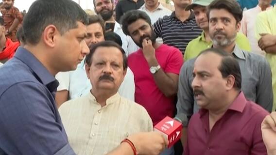 Gyanvapi Case : मंदिर-मस्जिद मामले को लेकर अस्सी घाट पर छिड़ी बहस, देखिए पूरा वीडियो