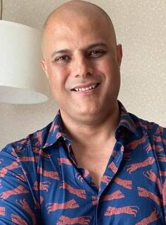 एक इंटरव्यू में हिमांशु मलिक ने कहा, 'तब बॉलिवुड बहुत छोटा था. उस समय हम नए थे. हमारा कोई बॉलीवुड से था भी नहीं और सारी बात की समझ नहीं थी कि एक हिट मिल जाए तो आप उसे बहुत आसानी से खो सकते हैं. मैं खुद भटक गया था.