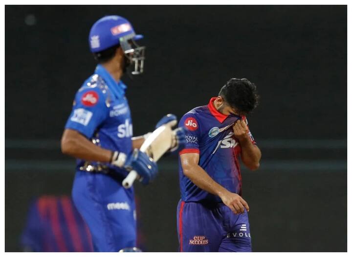 IPL 2022: Mumbai Indians beat Delhi Capitals by 5 wickets, Rishabh Pant's dream of going to playoffs shattered MI vs DC: मुंबई ने दिल्ली को 5 विकेट से दी मात, ऋषभ पंत का प्लेऑफ में जाने का सपना टूटा