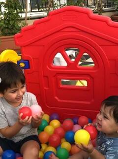 Sibling Goals: भाई जेह अली खान के साथ कुछ यूं खेलते दिखे तैमूर अली खान, बुआ ने शेयर की ये खूबसूरत तस्वीरें