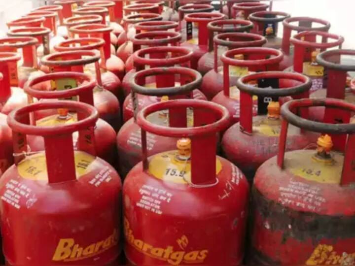 Cooking gas cylinder have subsidy 200 rs announced by finance minister nirmala seetharaman Cooking Cylinder Subsidy : சமையல் சிலிண்டர் ஒன்றுக்கு ரூபாய் 200 மானியம் - மத்திய நிதியமைச்சர் நிர்மலா சீதாராமன் அறிவிப்பு