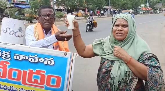 Khammam: మండుటెండలో మజ్జిగ, చల్లని నీరు అందిస్తున్న రిటైర్డ్ Singareni ఉద్యోగి | ABP Desam