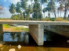 Madurai: ரியல் எஸ்டேட்டுக்காக கால்வாயை ஆக்கிரமித்து புதிய பாலம்? புகாரளித்தால் மிரட்டல்! மதுரை சர்ச்சை!