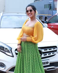 Bigg Boss Telugu OTT sravanthi chokarapu: బంతిపూల జానకిలా ఉన్న బిగ్ బాస్ స్రవంతి చొక్కారపు