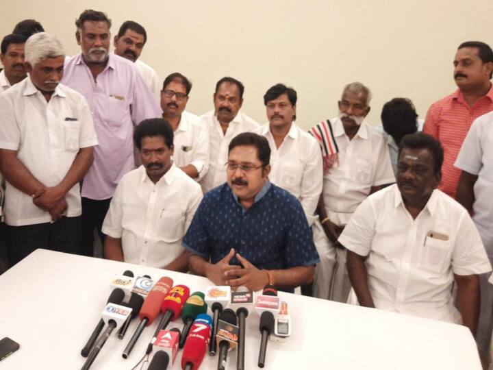 Tamil Nadu CF Minister Stalin stays like Hitler says Amma makkal munnetra kazhagam General Secretary Dinakaran TTV Dhinakaran : 