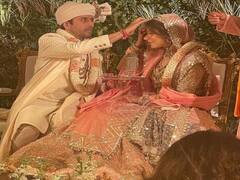 Kanika Kapoor Wedding Photos: सात फेरों के साथ गौतम की हुईं सिंगर कनिका तिवारी, सामने आईं खूबसूरत तस्वीरें