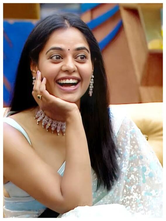 బిగ్ బాస్ ఓటీటీ - ట్రోఫీ కొట్టేసిన లేడీ కంటెస్టెంట్