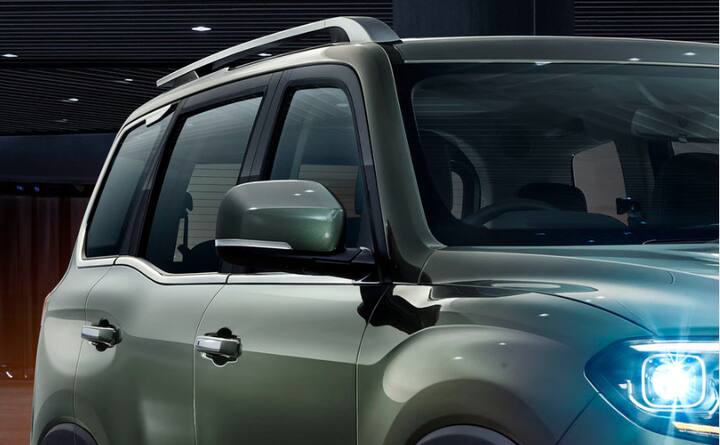 जहां तक ​​इंटीरियर का सवाल है, बिल्कुल नई महिंद्रा स्कॉर्पियो-एन में एक बड़ा टचस्क्रीन इंफॉर्मेशन डिस्प्ले, एक कलर्ड सेंट्रल मिड के साथ एक डिजिटल इंस्ट्रूमेंट क्लस्टर, वायरलेस चार्जिंग जैसे फीचर मिल सकते हैं.