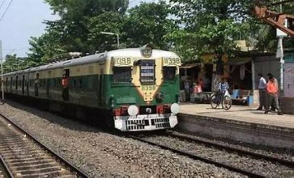 Indian Railways to start running trains with refrigerators installed to help fish traders Indian Railways: কামরায় থাকবে সংরক্ষণের ব্য়বস্থা, মৎস্য় ব্য়বসায়ীদের জন্য় রেফ্রিজারেটেড ট্রেন চালাবে রেল