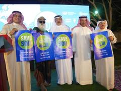 Save Soil Movement: सद्गुरु के 'मिट्टी बचाओ' अभियान को मिल रही सफलता, 72 देशों ने किया समर्थन