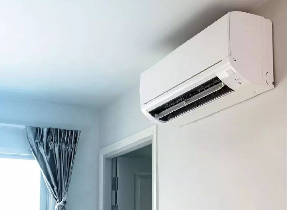 How to reduce AC bill without switching it off AC ਚਲਾਉਣ 'ਚ ਨਾ ਕਰੋ ਕੰਜੂਸੀ, ਬੱਸ ਇਨ੍ਹਾਂ ਗੱਲਾਂ ਦਾ ਰੱਖੋ ਧਿਆਨ, ਬਿਜਲੀ ਦਾ ਘੱਟ ਆਵੇਗਾ ਬਿੱਲ