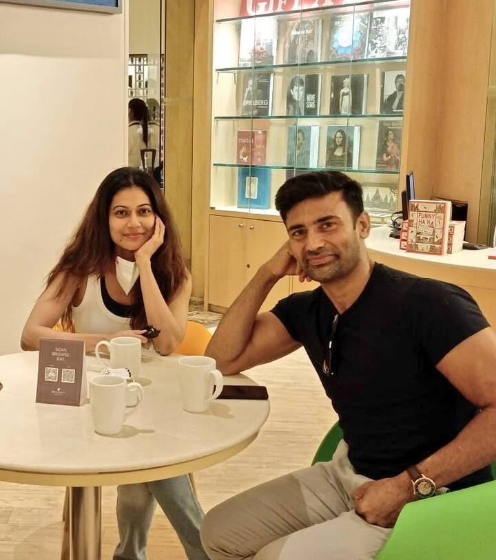 बॉलिवूड आणि टेलिव्हिजन अभिनेत्री पायल रोहतगी आणि माजी कुस्तीपटू संग्राम सिंह दीर्घकाळापासून एकमेकांसोबत लिव्ह-इन रिलेशनशिपमध्ये आहेत. (photo:sangramsingh_wrestler/ig)