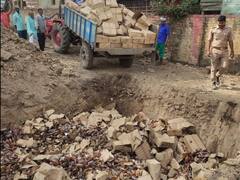 Bareilly News: सिरौली थाने में 63 लाख की 23 हजार लीटर अवैध शराब नष्ट, तस्वीरों में देखें कार्रवाई