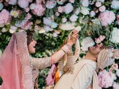 Kanika Kapoor Wedding : प्रसिद्ध गायिका कनिका कपूरच्या विवाह सोहळ्याचे खास क्षण!