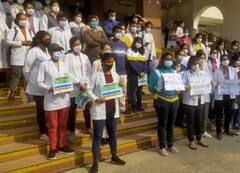 સાબરકાંઠાના આરોગ્ય કર્મચારીનો વિરોધ, પડતર માંગણી ન સંતોષાતા નારાજગી