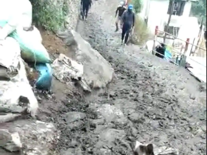 Kedarnath Yatra 2022 : ਕੇਦਾਰਨਾਥ ਪੈਦਲ ਮਾਰਗ 'ਤੇ ਚਾਰੋਂ ਤਰਫ਼ ਫੈਲੀ ਗੰਦਗੀ, ਜ਼ਿਲ੍ਹਾ ਪੰਚਾਇਤ ਪ੍ਰਧਾਨ ਨੇ ਸੈਰ ਸਪਾਟਾ ਮੰਤਰੀ ਨੂੰ ਕੀਤੀ ਸ਼ਿਕਾਇਤ