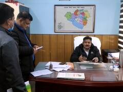 Pauri News: सरकारी अस्पतालओं की व्यवस्थाएं चौपट करने पर आमदा डॉक्टर, निजी क्लीनिक खोल वसूल रहे मनमाने दाम