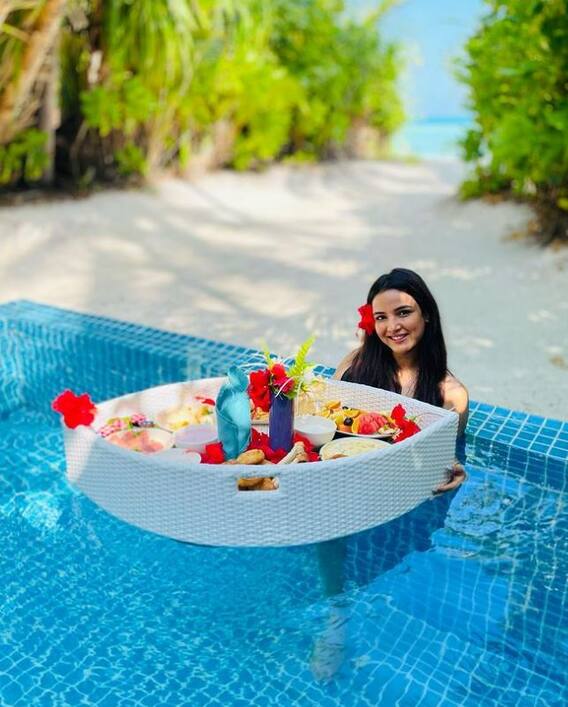 માલદીવમાં વેકેશન માણી રહી છે Jasmin Bhasin