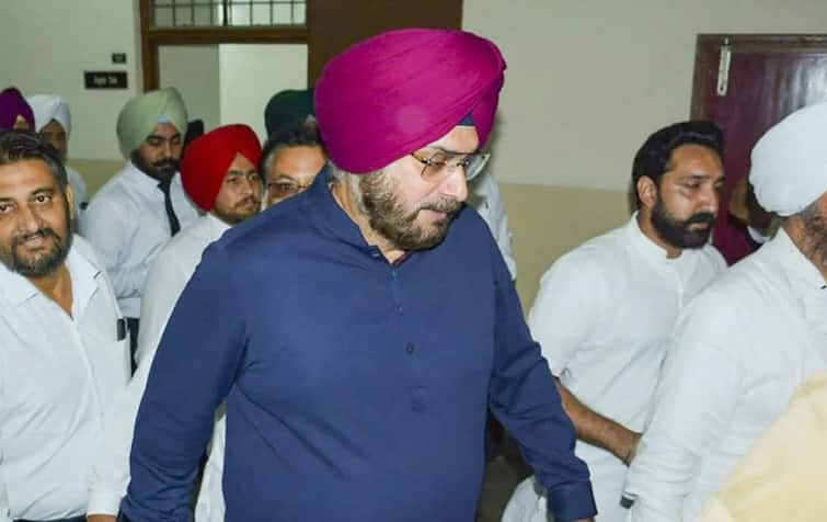 Congress leader navjot singh sidhu may be released from patiala jail on april 1 says wife navjot kaur  Navjot Singh Sidhu : नवज्योत सिंग सिद्धूंच्या सुटकेबाबत मोठी अपडेट, 1 एप्रिलपर्यंत होऊ शकते सुटका, पत्नी नवज्योत कौर म्हणाल्या...