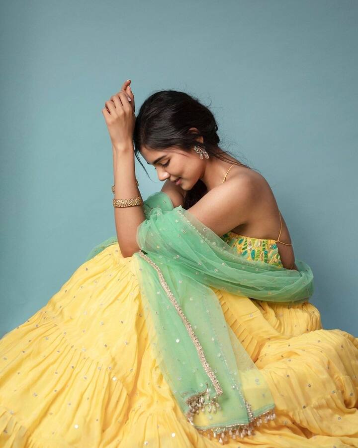 நெற்றி பொட்டில் தீயை வைக்கிறாய்