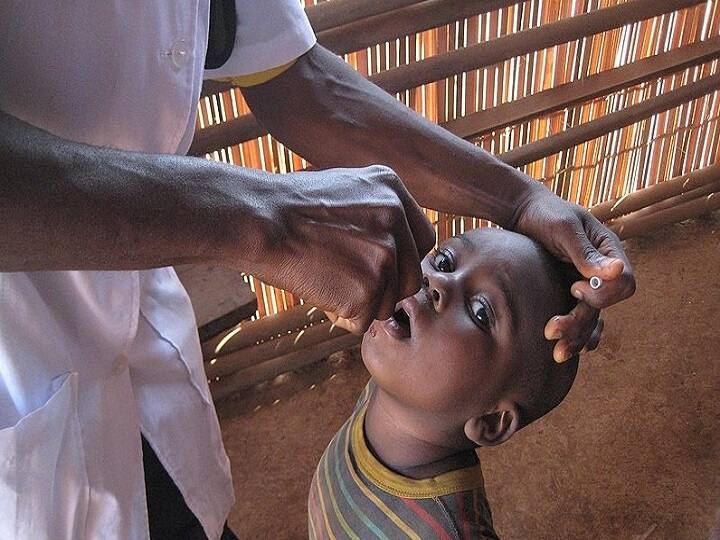 Mozambique confirms first wild poliovirus case 30 years What is it How is it transmitter Wild Poliovirus: மொசாம்பிக்கில் மீண்டும் போலியோ!! 30 வருடங்களுக்கு பின் திரும்ப வந்த வைரஸ்! உஷாராகும் உலகநாடுகள்!