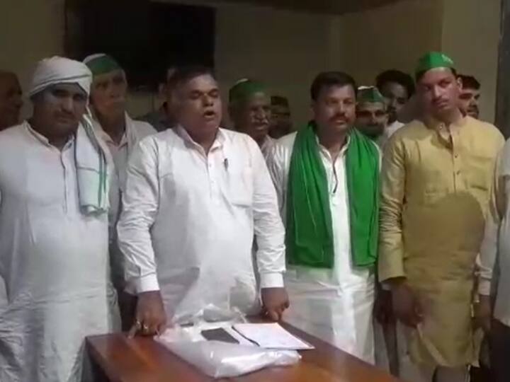 Shamli Uttar Pradesh Panchayat of office bearers of khap farmer organizations Tikait brothers Criticism ANN Shamli: शामली में खाप और किसान संगठनों की पंचायत में टिकैत बंधुओं को सुनाई गई खरी खरी, लगाया बड़ा आरोप