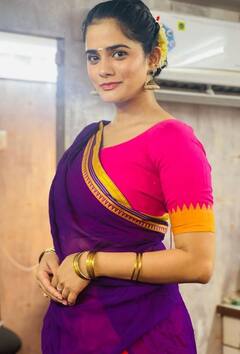 In Pics : भाग्यश्री मोटेकडून 'माय लव्ह' म्हणत फोटो शेअर; प्रेमाची कबुली, नेमका कोण आहे तो?