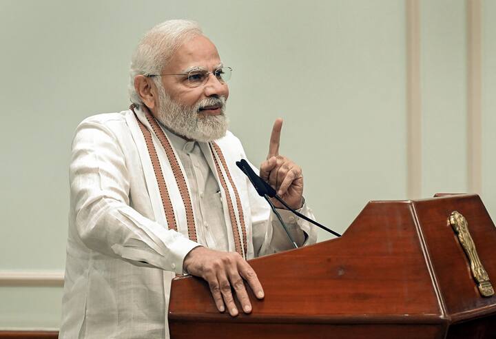 ঐতিহাসিক টমাস কাপ জয়ের পরই ফোন করেছিলেন প্রধানমন্ত্রী নরেন্দ্র মোদি। প্রত্যেককে শুভেচ্ছা জানিয়েছিলেন।