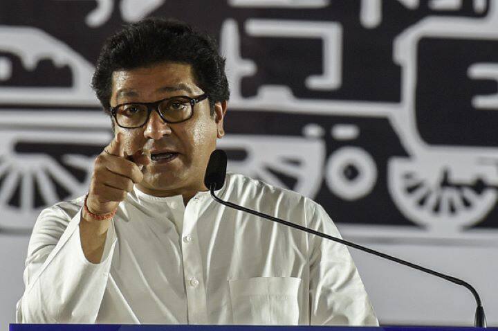 Maharashtra Navnirman sena Chief Raj Thackeray warning on child labor issue in maharashtra Marathi News मुलांना वेठबिगार बनवलं जातंय, हे प्रगत महाराष्ट्राला शोभणारं नाही, दखल घ्या अन्यथा...; राज ठाकरेंचा इशारा