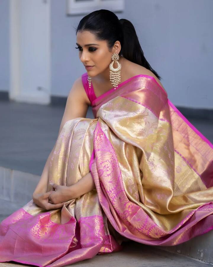 రష్మి గౌతమ్ అందమైన ఫోటోలు -Image Credit: RashmiGautham/Instagram