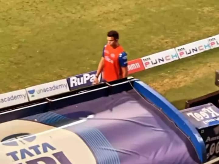 IPL 2022 DC vs MI: Apna Time Aayega: Sara Tendulkar Posts Video Of Sachin Son Arjun Walking Alongside Boundary Rope Apna Time Aayega: Sara Tendulkar Posts Video Of Arjun Walking Alongside Boundary Rope