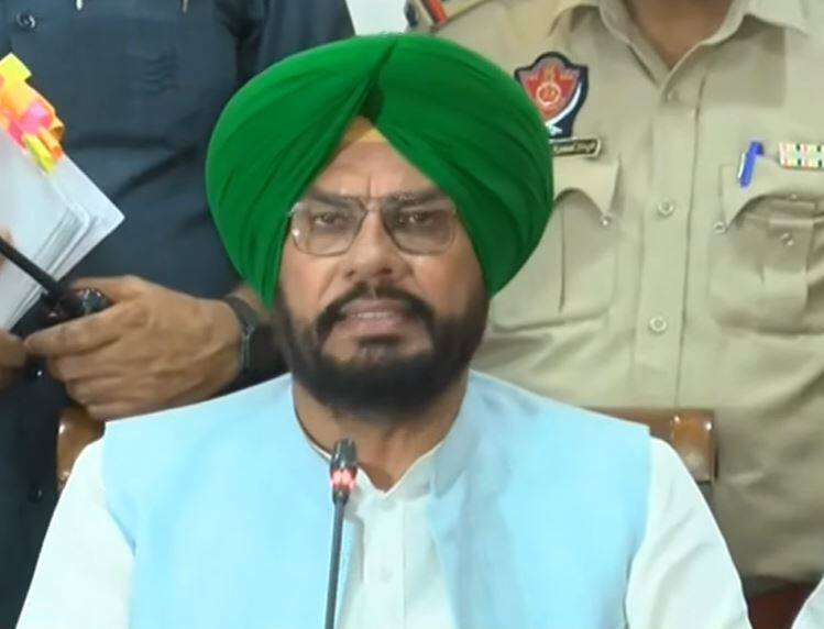 Punjab government is the government of common people and farmers All decisions will be made in public interest Kuldeep Dhaliwal ਪੰਜਾਬ ਸਰਕਾਰ ਆਮ ਲੋਕਾਂ ਤੇ ਕਿਸਾਨਾਂ ਦੀ ਸਰਕਾਰ, ਸਾਰੇ ਫੈਸਲੇ ਲੋਕ ਹਿੱਤ ‘ਚ ਕਰਾਂਗੇ: ਕੁਲਦੀਪ ਧਾਲੀਵਾਲ