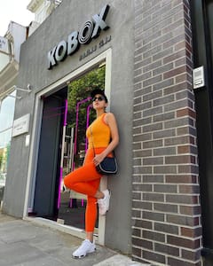 Sara Ali Khan Shares Vacay Pics From London