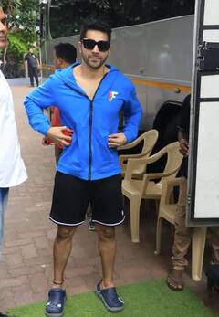 In Pics: ਨਵੇਂ ਗੀਤ ਦੀ ਸ਼ੂਟਿੰਗ ਲਈ 'ਜੁਗ ਜੁਗ ਜੀਓ' ਦੇ ਸੈੱਟ 'ਤੇ ਨਜ਼ਰ ਆਏ ਵਰੁਣ ਧਵਨ, ਵੇਖੋ ਤਸਵੀਰਾਂ