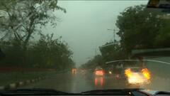 Delhi Rains: तेज हवा के साथ दिल्ली-NCR में बारिश, कई इलाकों में गिरे पेड़