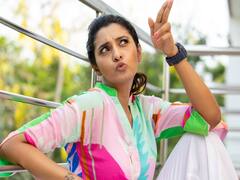 Priya pics: பால்கனியில் மாஸாக போஸ் கொடுத்த பிரியா...!