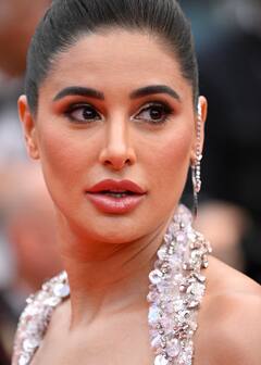 Nargis Fakhri Cannes 2022: सामने आया नरगिस फाखरी का कान्स लुक, पिंक ब्लश गाउन पहने एक्ट्रेस ने गिराईं रेड कार्पेट पर बिजलियां