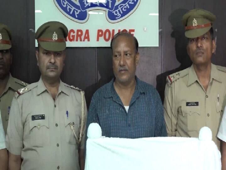 Agra Fake Kidnap Case: police arrest bullion trader for kidnapping himself in agra in up ann आगरा के सर्राफा व्यापारी ने यूट्यूब पर देखा 'भारी कर्ज से कैसे बचें', फिर खुद के अपहरण की रची साजिश, ऐसे हुआ गिरफ्तार
