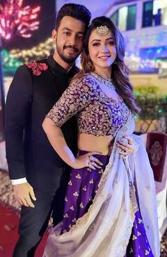 Koushani Mukherjee: মলদ্বীপের সৈকতে সবুজ পোশাকে কৌশানী মুখোপাধ্যায়