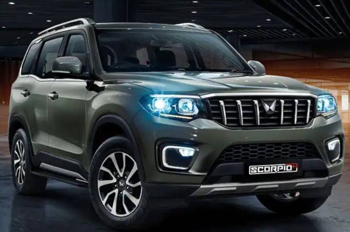 SUV-র সাইড প্রোফাইলের কথা বললে, এতে মাল্টি-স্পোক অ্যালয় হুইল দেওয়া হবে। এছাড়াও SUV-র পিছনে স্ট্রেইট LED টেলল্যাম্প পাওয়া যাবে।