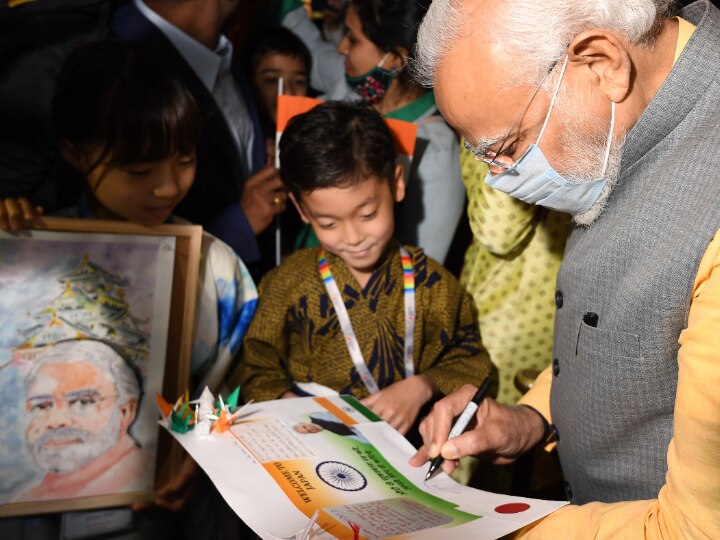 Modi In Tokyo: PM Receives Hearty Welcome From Indian Diaspora, Lauds Japanese Kid Speaking Hindi | WATCH