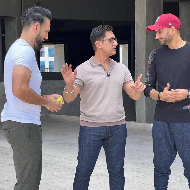 दरअसल, आमिर खान की मूवी का ट्रेलर आईपीएल के फाइनल मुकाबले के दौरान लॉन्च किया जाएगा. (फोटो क्रेडिट: हरभजन सिंह)