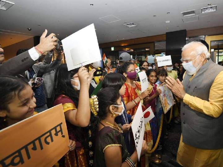 Modi Japan Visit : 'உனக்கு இந்தி தெரியுமா?' ஜப்பான் சிறுவனிடம் ஆர்வமாக கேட்ட பிரதமர் மோடி! குவாட் மாநாடு சம்பவம்!