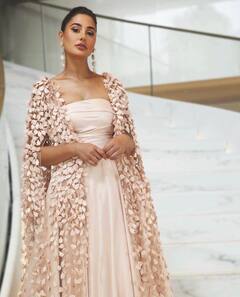 Nargis Fakhri Cannes 2022: नर्गिस फाखरीचा कान्स लूक, गुलाबी गाऊनमध्ये चमकली अभिनेत्री!
