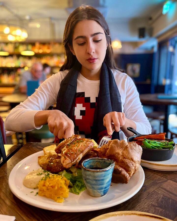 Sara recently shared pics of herself from her latest trip to London