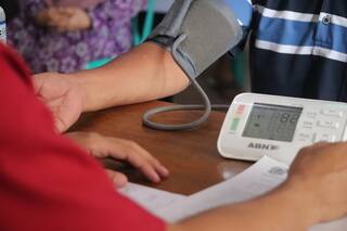 Hypertension in Adults : तरूणांमध्ये उच्च रक्तदाबाचे प्रमाण का वाढते? जाणून घ्या उपाय