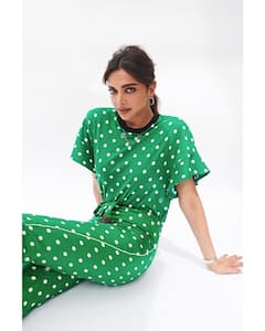 Deepika Padukone: ఆకుపచ్చ డ్రెస్‌లో దీపికా ఎంత బావుందో