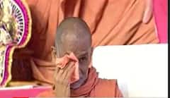 વડોદરા : હરિપ્રસાદ સ્વામીના પ્રાગટ્ય ઉત્સવમાં, પ્રબોધ સ્વામી થયા ભાવુક, આંસુ ન રોકી શક્યાં, જુઓ વીડિયો