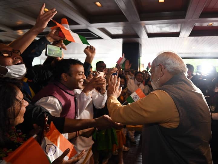 PM Narendra Modi reached Tokyo to participate in quad summit Watch: टोक्यो पहुंचते ही PM Modi का जोरदार स्वागत, जय श्रीराम के लगे नारे, आज भारतीय समुदाय से करेंगे मुलाकात